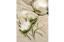 Table runner - white lotus embroidery-TMD500531
